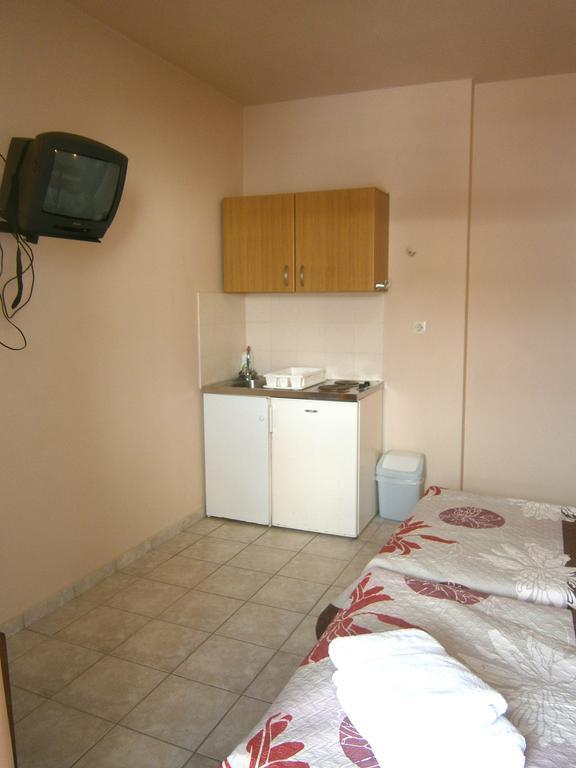 Πανσιόν Χρύσα Ξενοδοχείο Σκιάθος Πόλη Εξωτερικό φωτογραφία