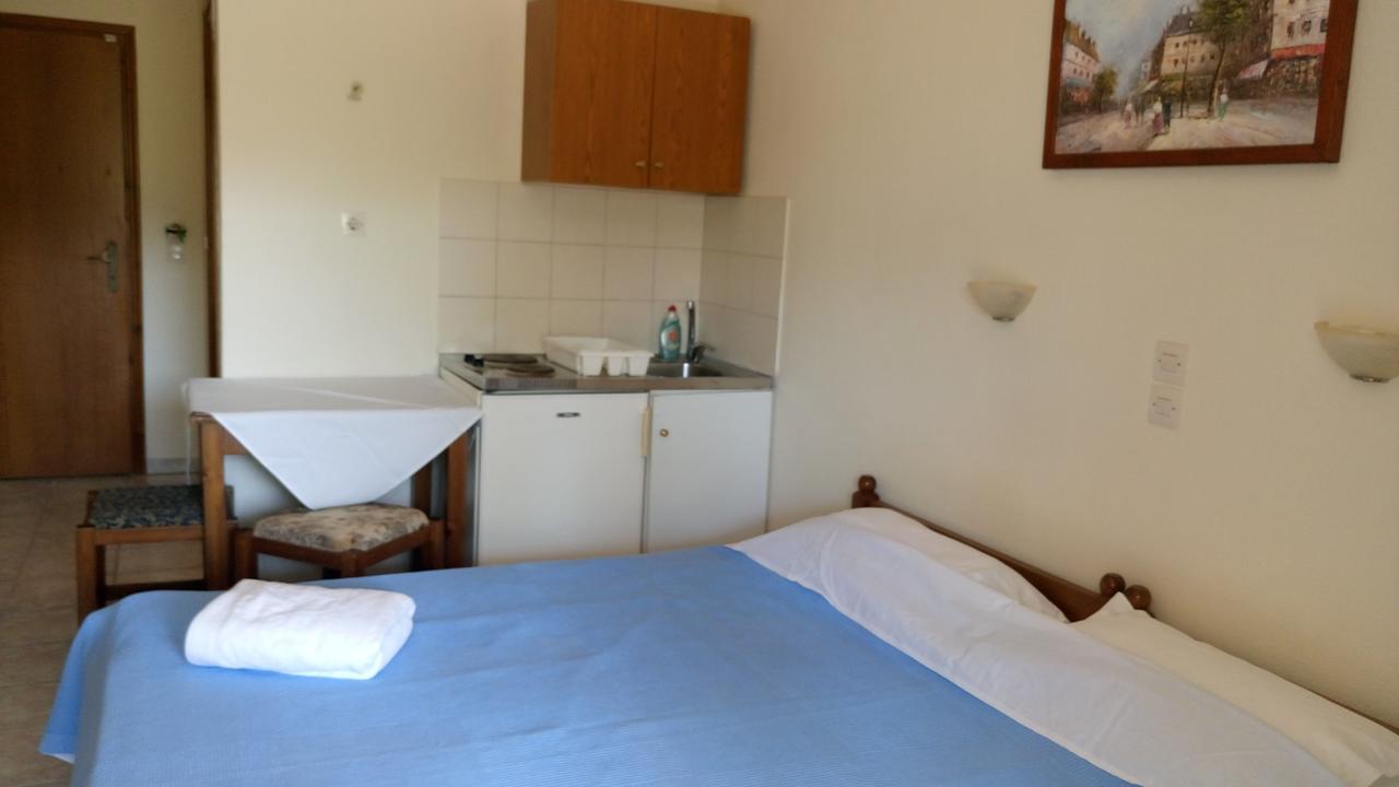 Πανσιόν Χρύσα Ξενοδοχείο Σκιάθος Πόλη Εξωτερικό φωτογραφία