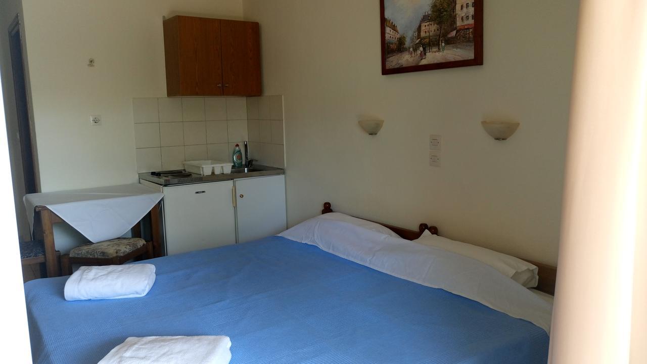 Πανσιόν Χρύσα Ξενοδοχείο Σκιάθος Πόλη Εξωτερικό φωτογραφία